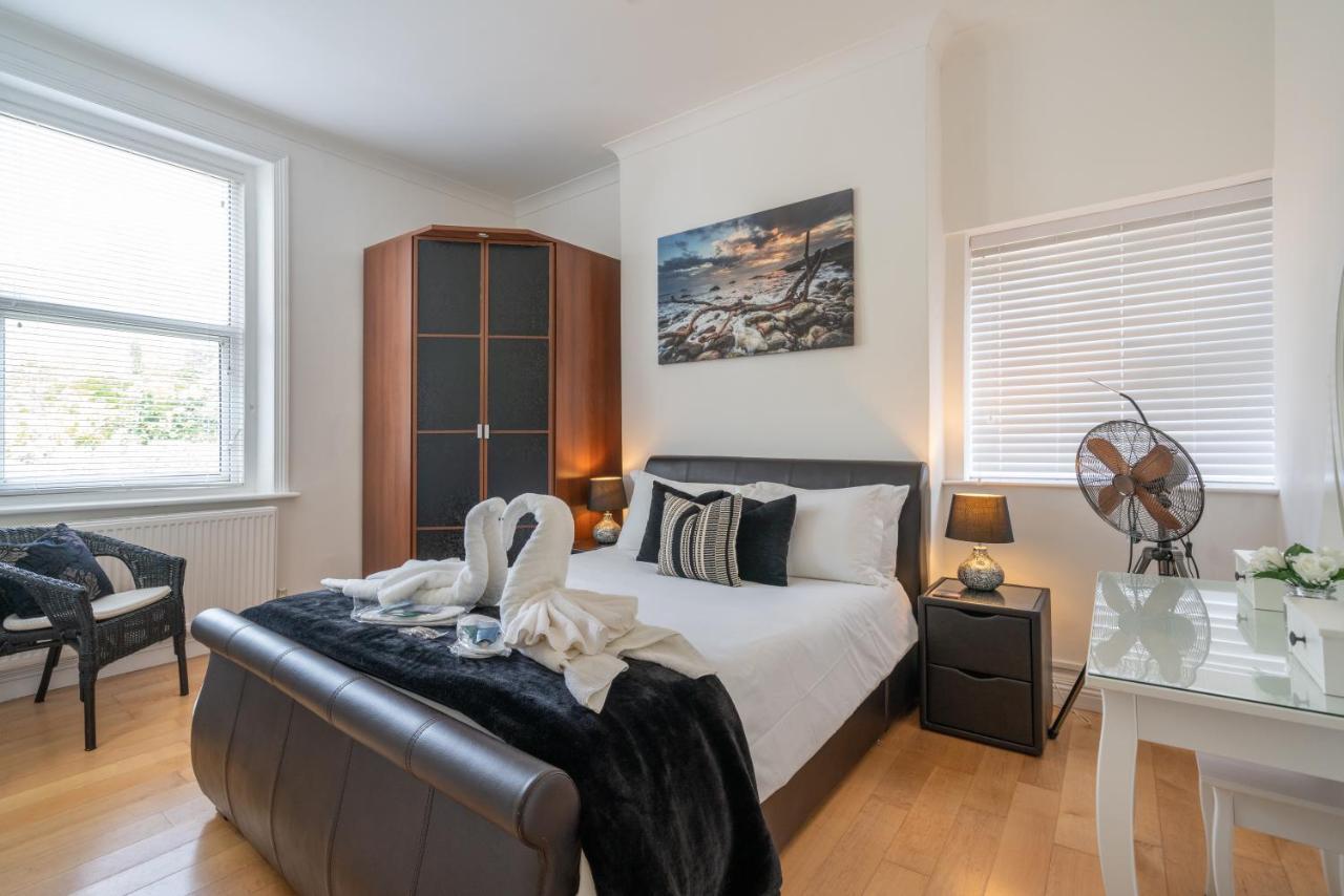 Stunning Sea Views Ventnor Apartment Exterior foto